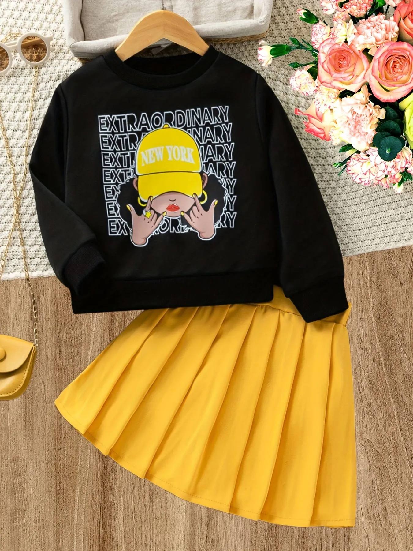 2pcs/set Adorable Girls Pattern Sweatshirt Top   Pleated Skirt Outfit - Comfortable Long Sleeve, Fashionable Design, Cute Cartoon Print, Perfect for Spring and Fall Seasons, Ideal for Casual Daily Wear