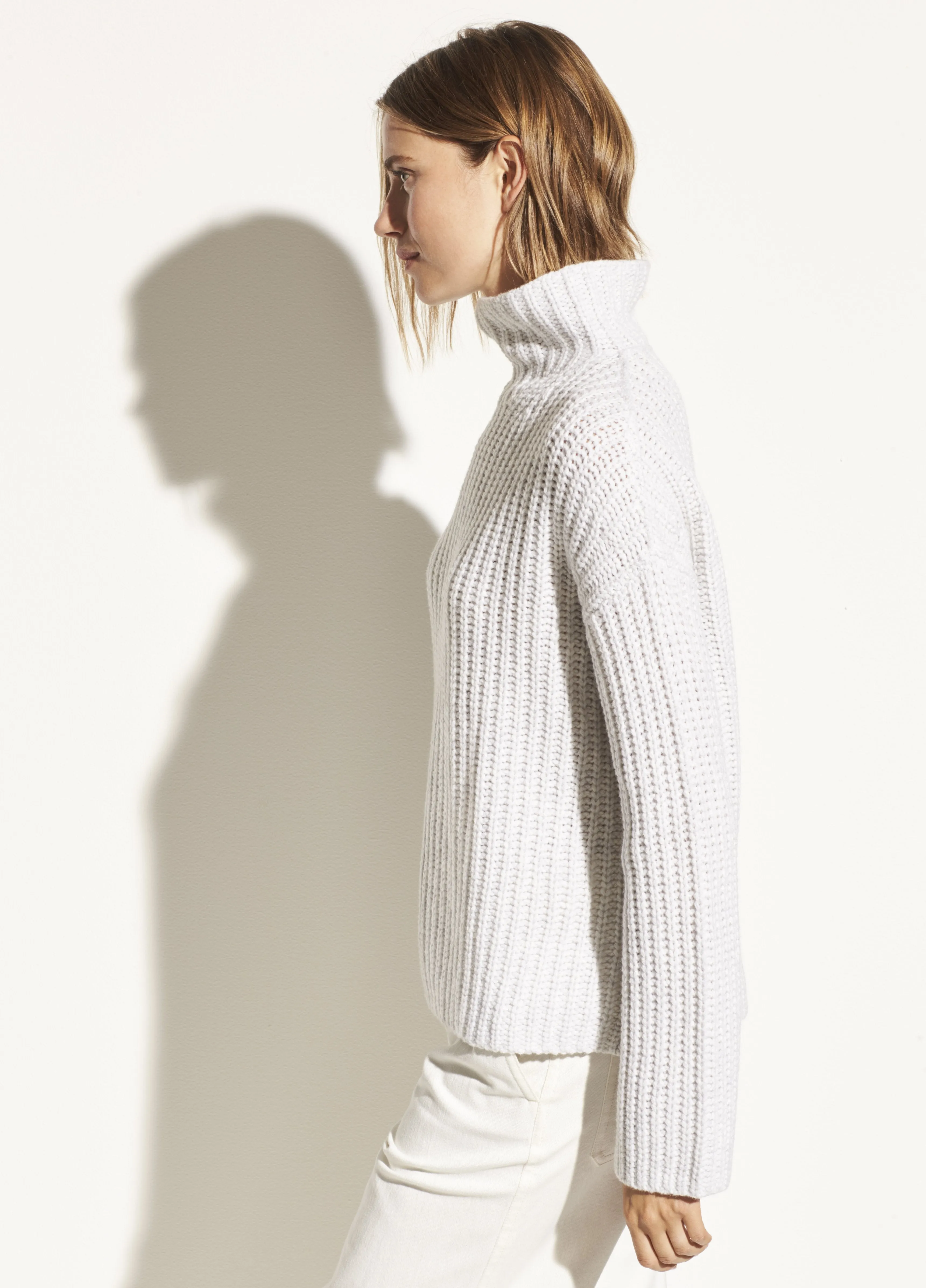 Chunky Ribbed Turtleneck in Light Grey