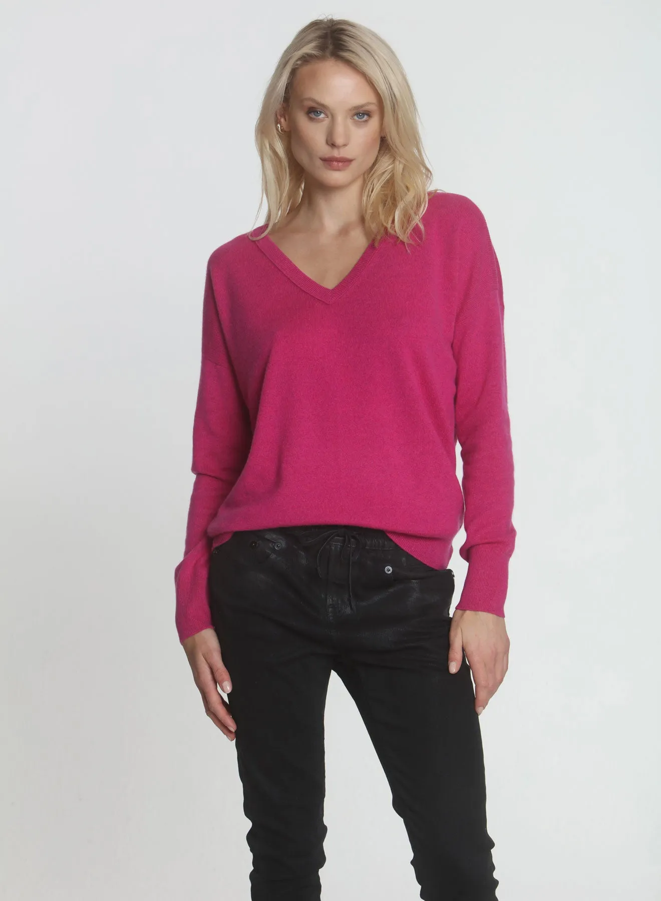 CORE Cashmere BF Vee - Magenta