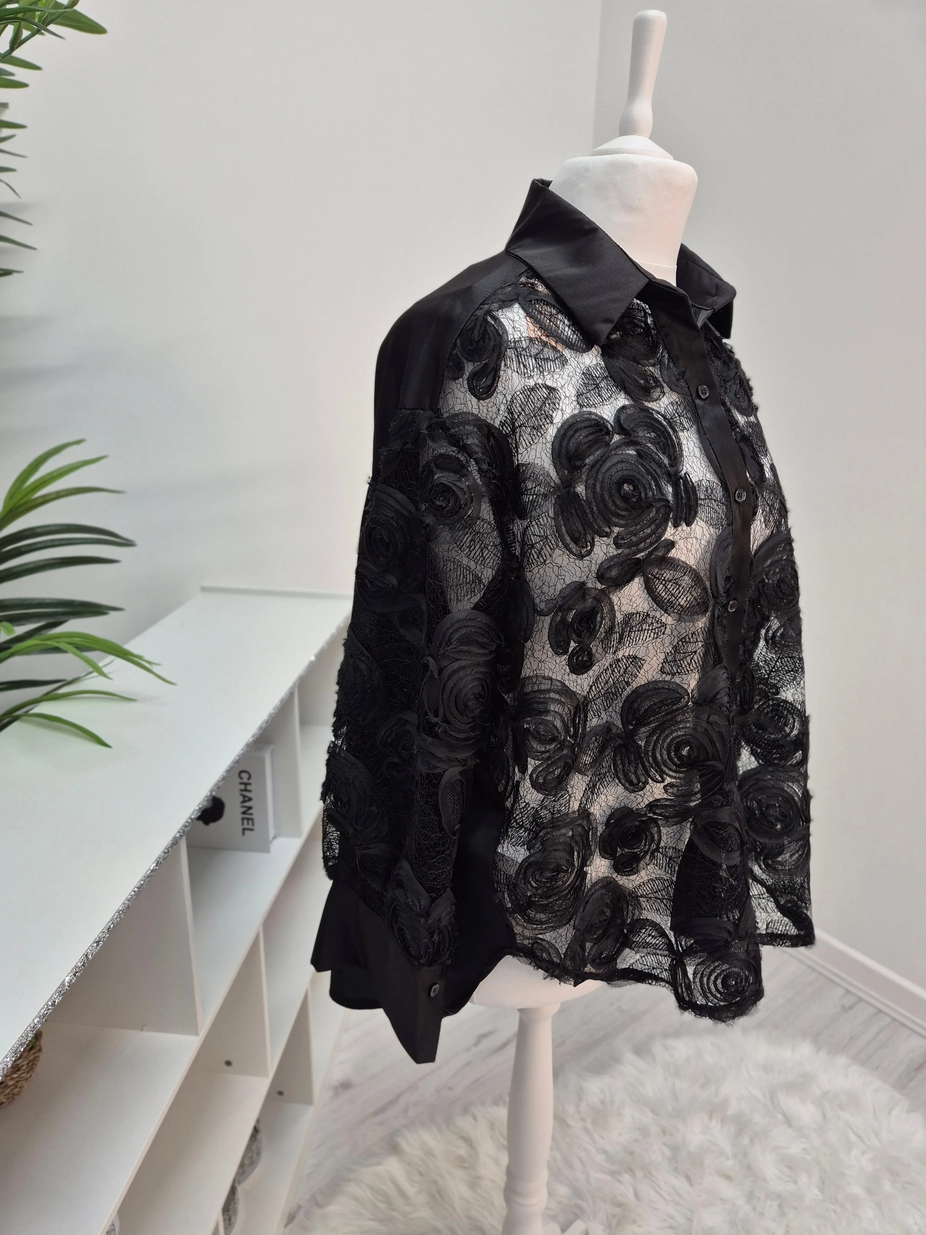 Floral Shirt - Black (Curvy)