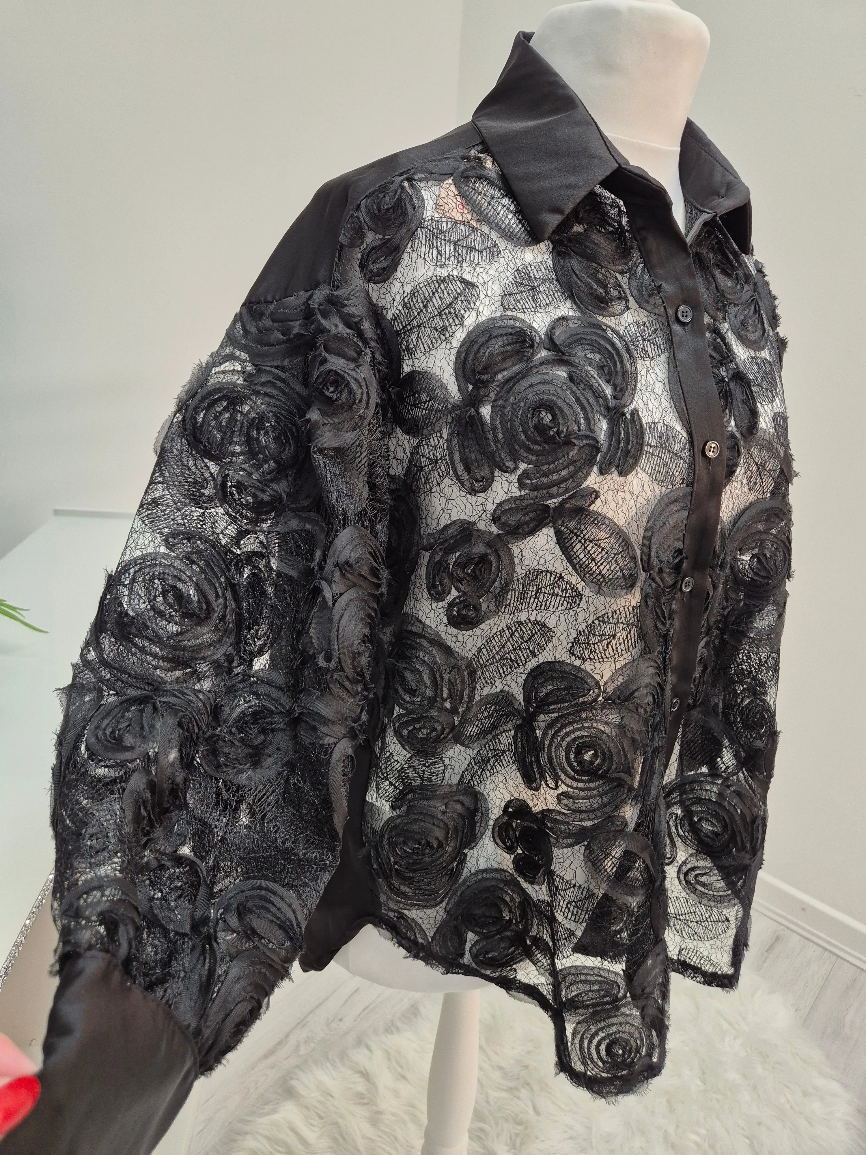 Floral Shirt - Black (Curvy)