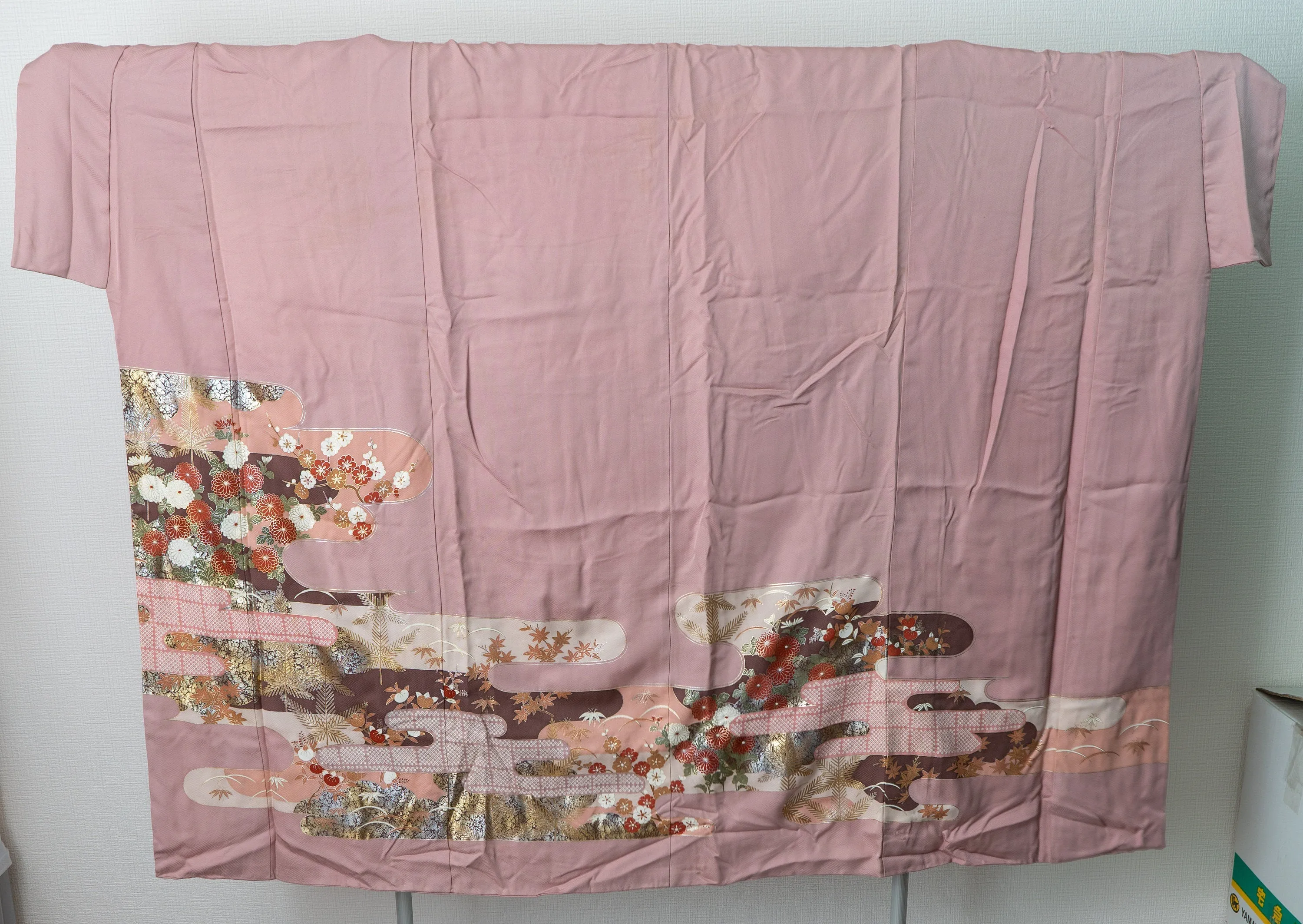 Long Pink Tomesode - Luck Pattern with Flower-Filled Clouds - Shiny Golden & Silver Inlay