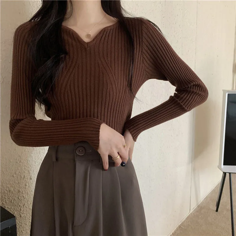 METAVERSMALL Low-neck black bottoming shirt women's spring New new style with fashionable and fashionable foreign-style sweater unique knitted top