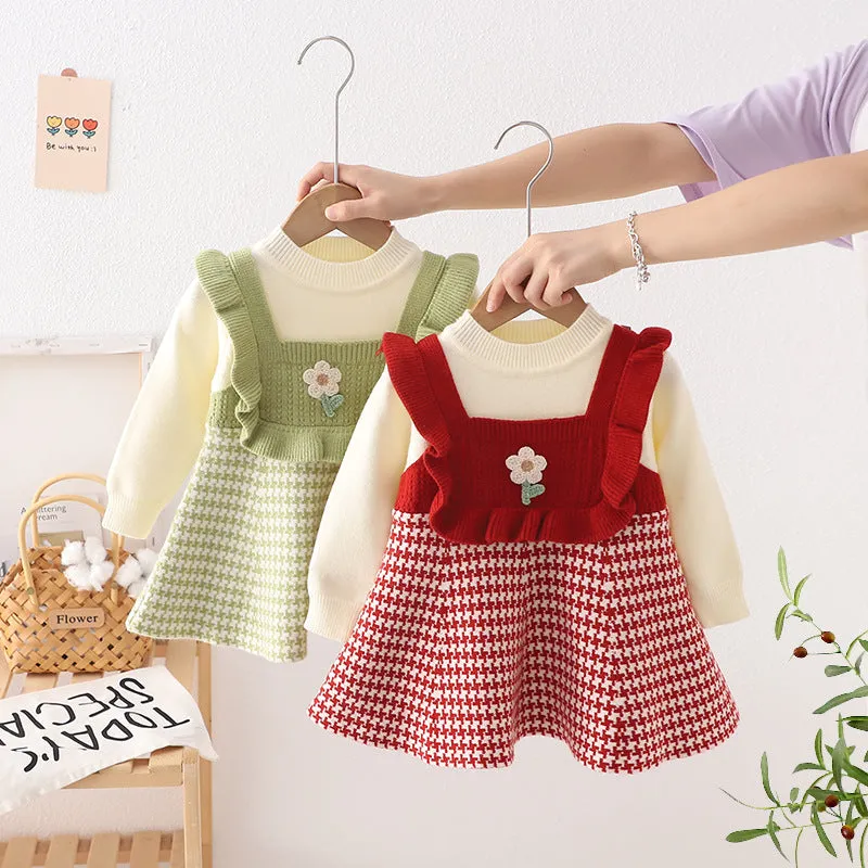 One piece of hair, children's sweater 2024 new autumn and winter Korean version, girls' sweater skirt, tulip plaid pullover.