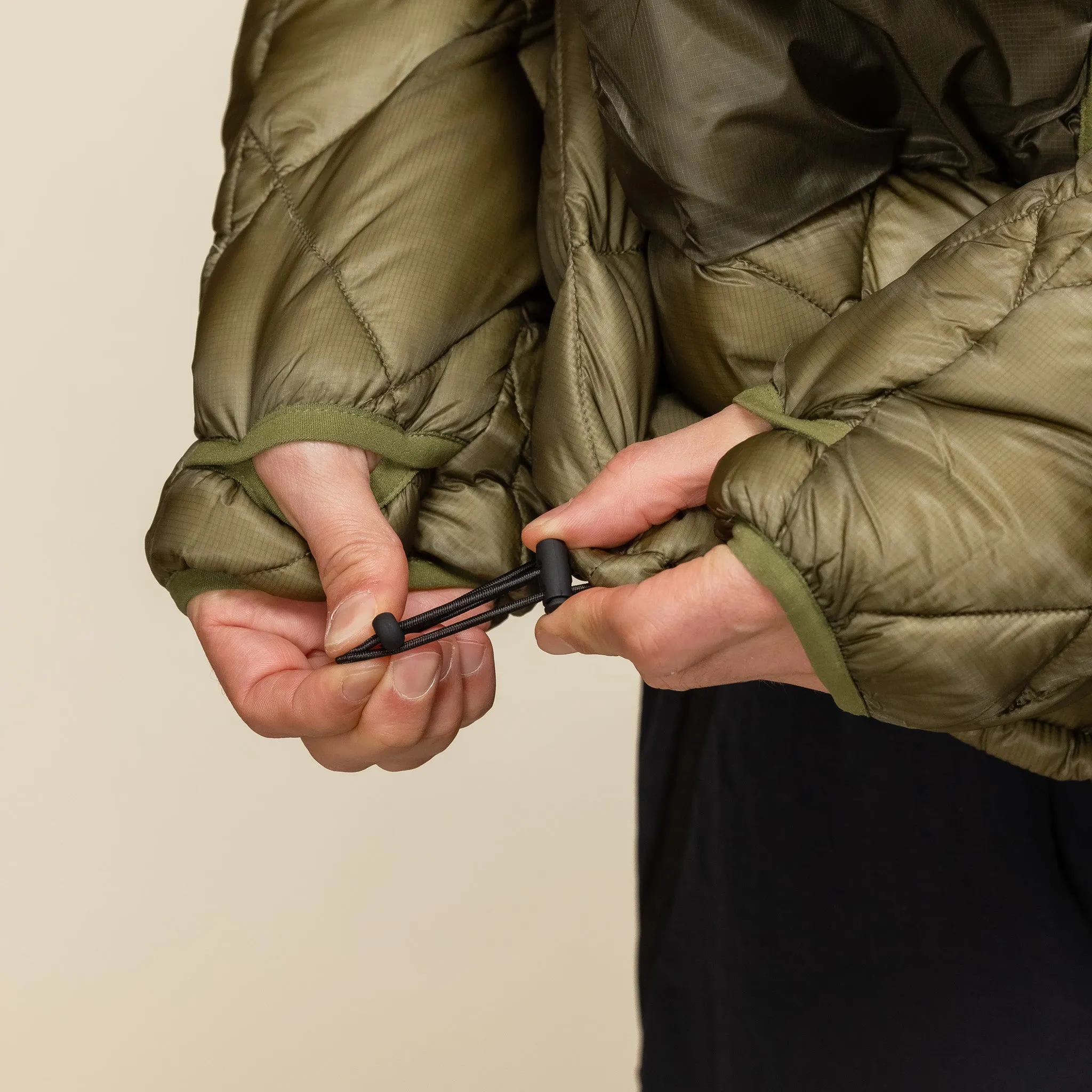 Roa Hiking - Light Down Puffer Jacket - Olive Branch