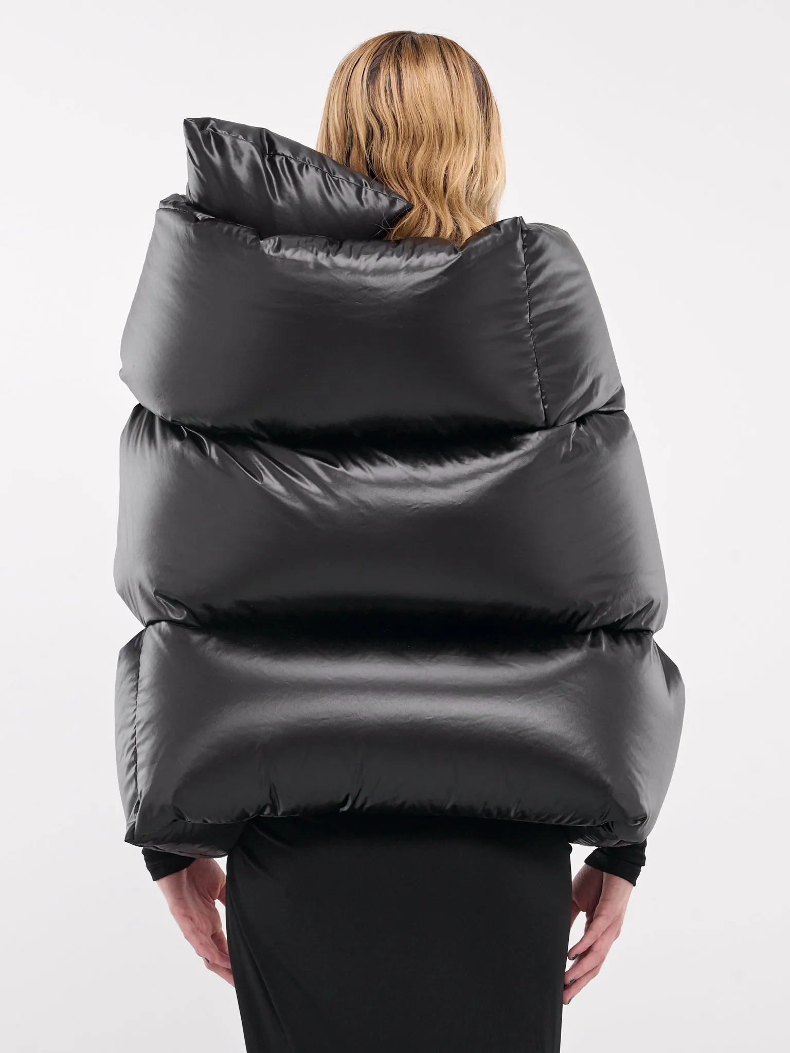 Sculptural Puffer Jacket (JN-J023-051-BLACK)