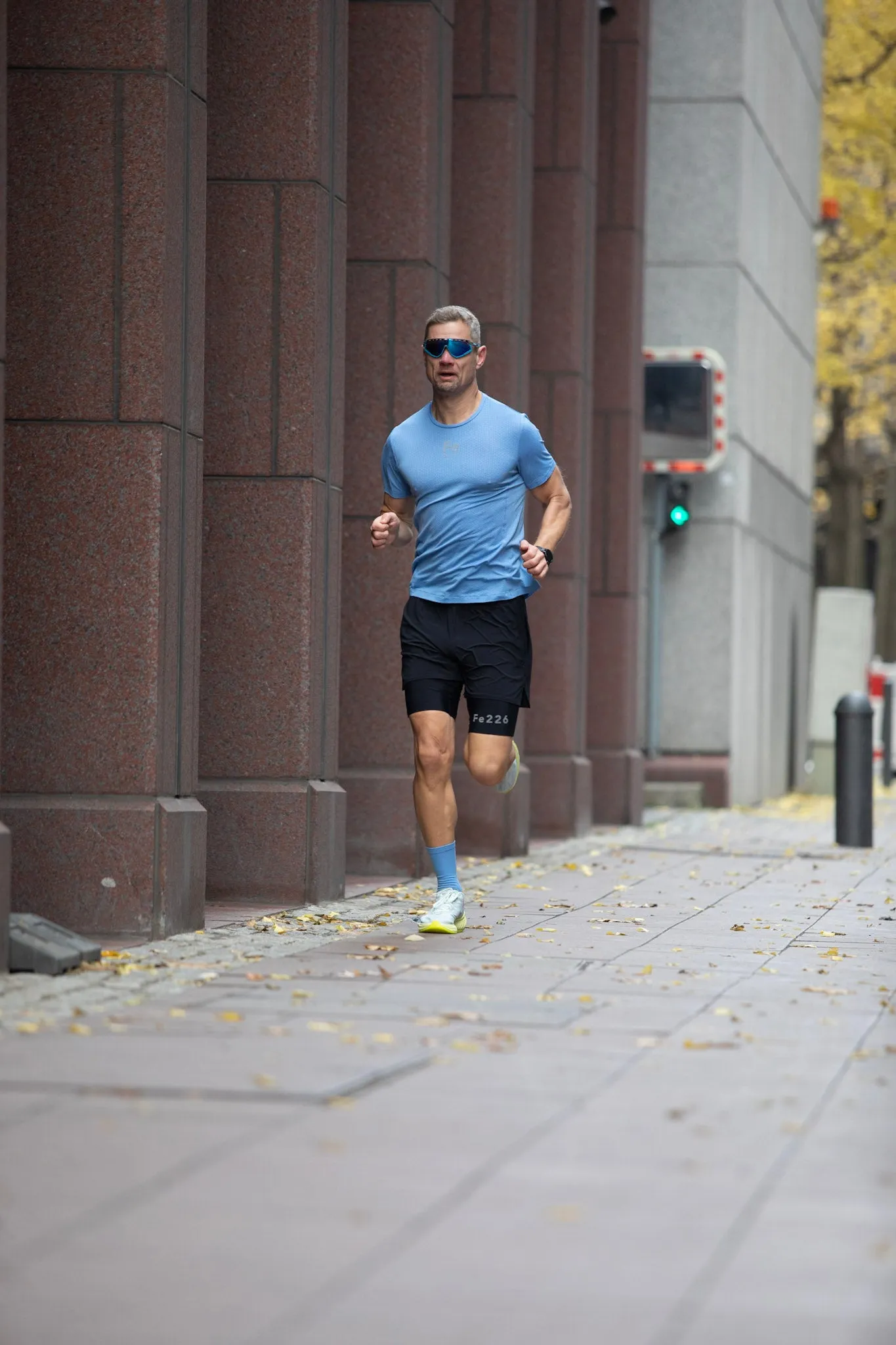 THE Running Shirt - Ultramarine Blue, Odour free | Fe226 - Left in S