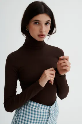 Turtleneck in organic cotton / 15 / 02 / dark chocolate